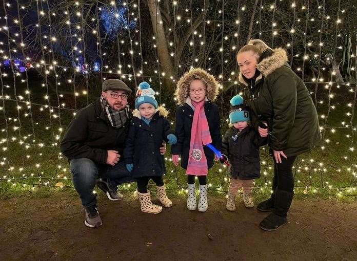 Vicky Giles, her husband Jack, and their three children