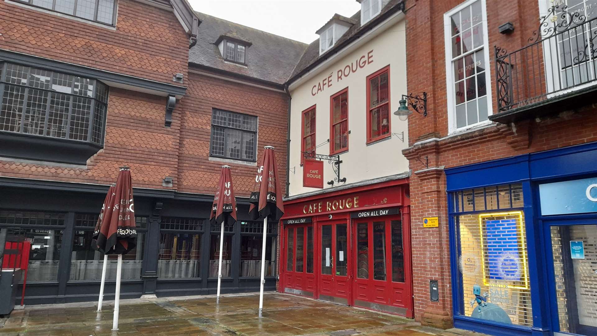 Cafe Rouge has closed down and is now up to be let