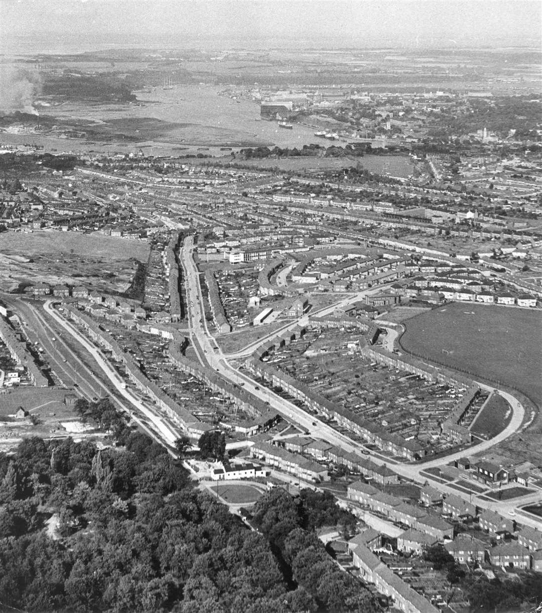 A 1962 aerial view of the Warren Wood Estate, Rochester