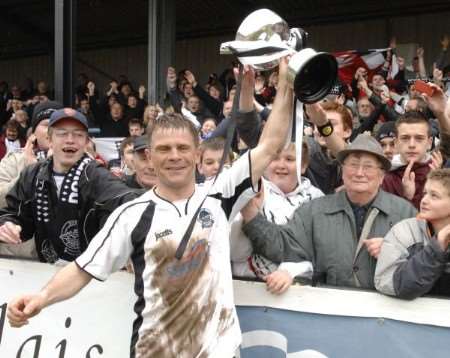 Andy Hessenthaler will be aiming for promotion once more this season.