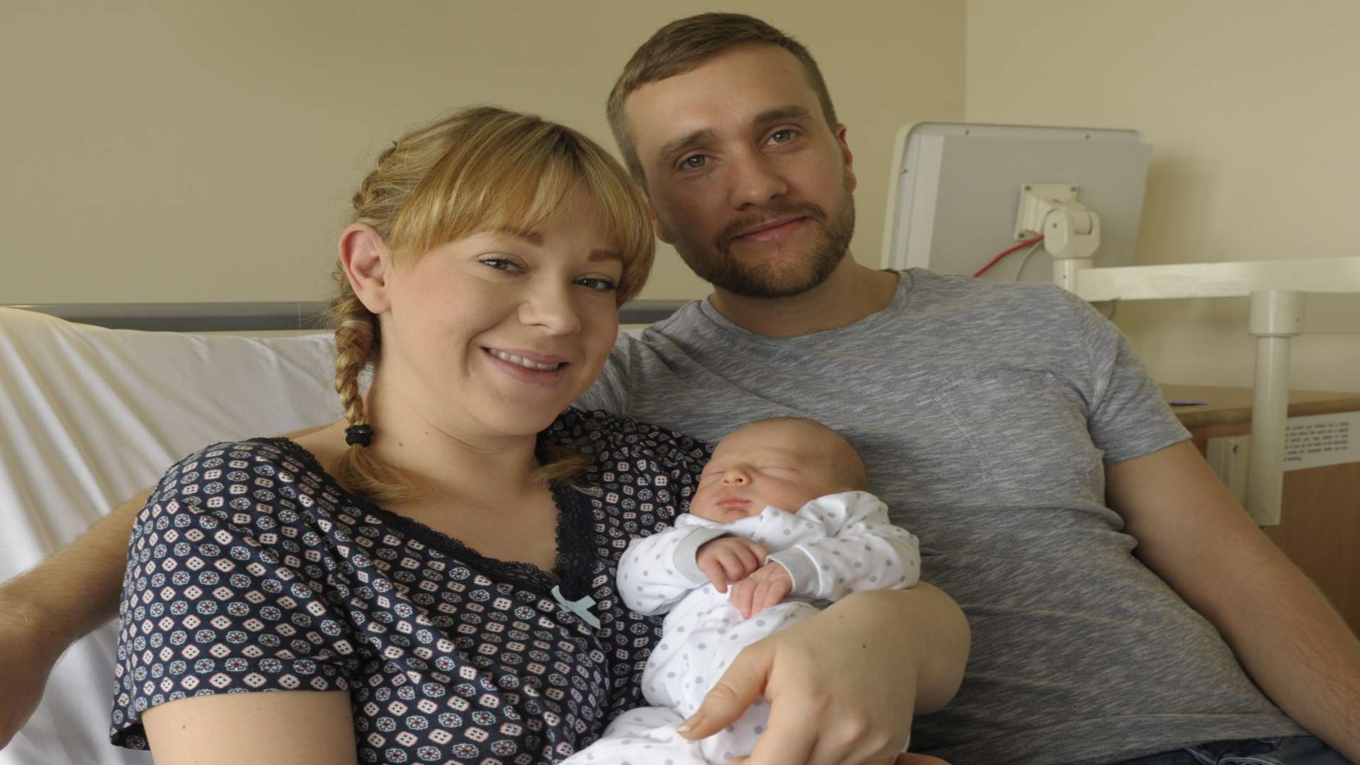 Jade and Gareth Williams with son Finlay.
