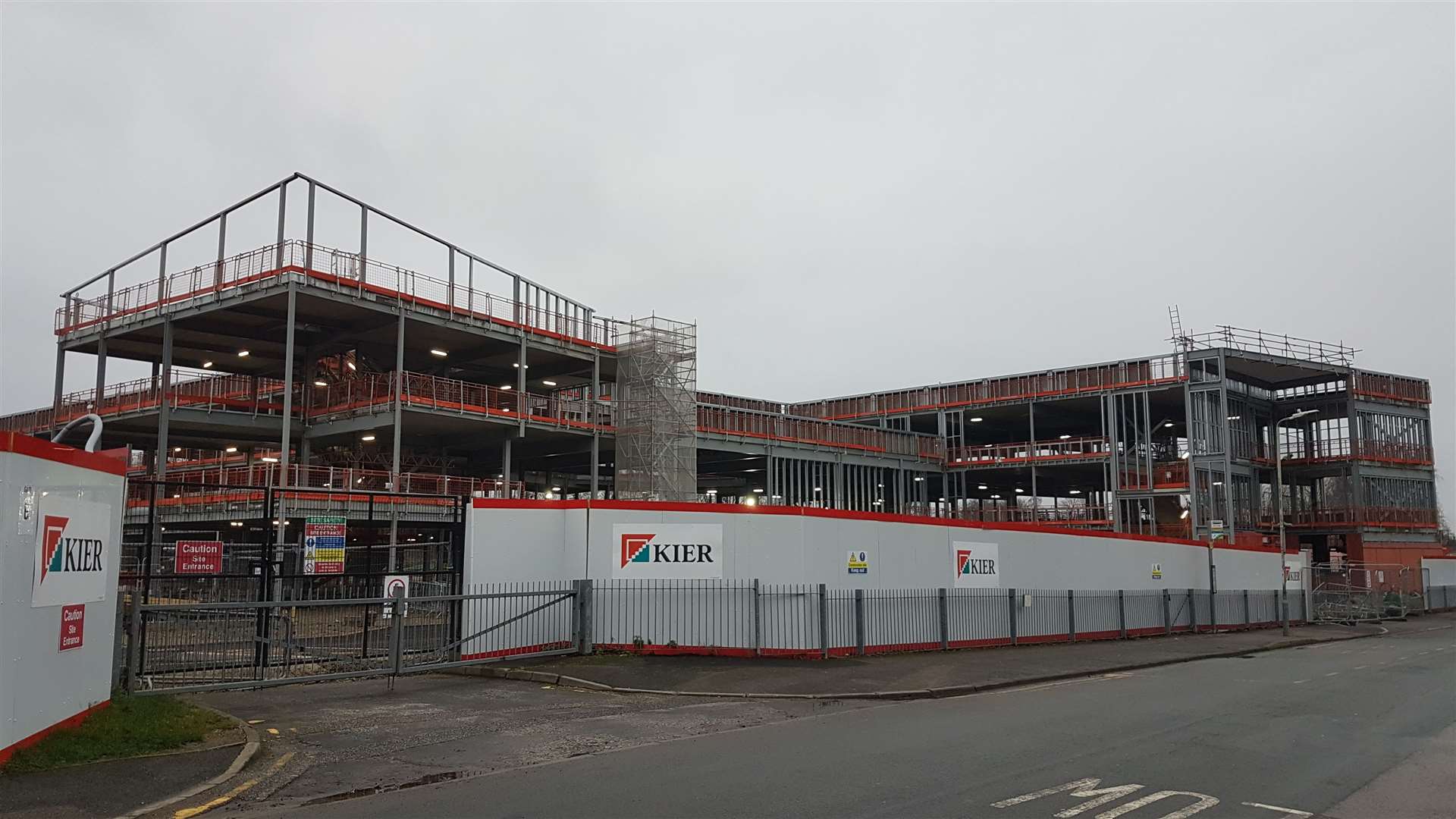 The new-build at Barton Manor School is progressing