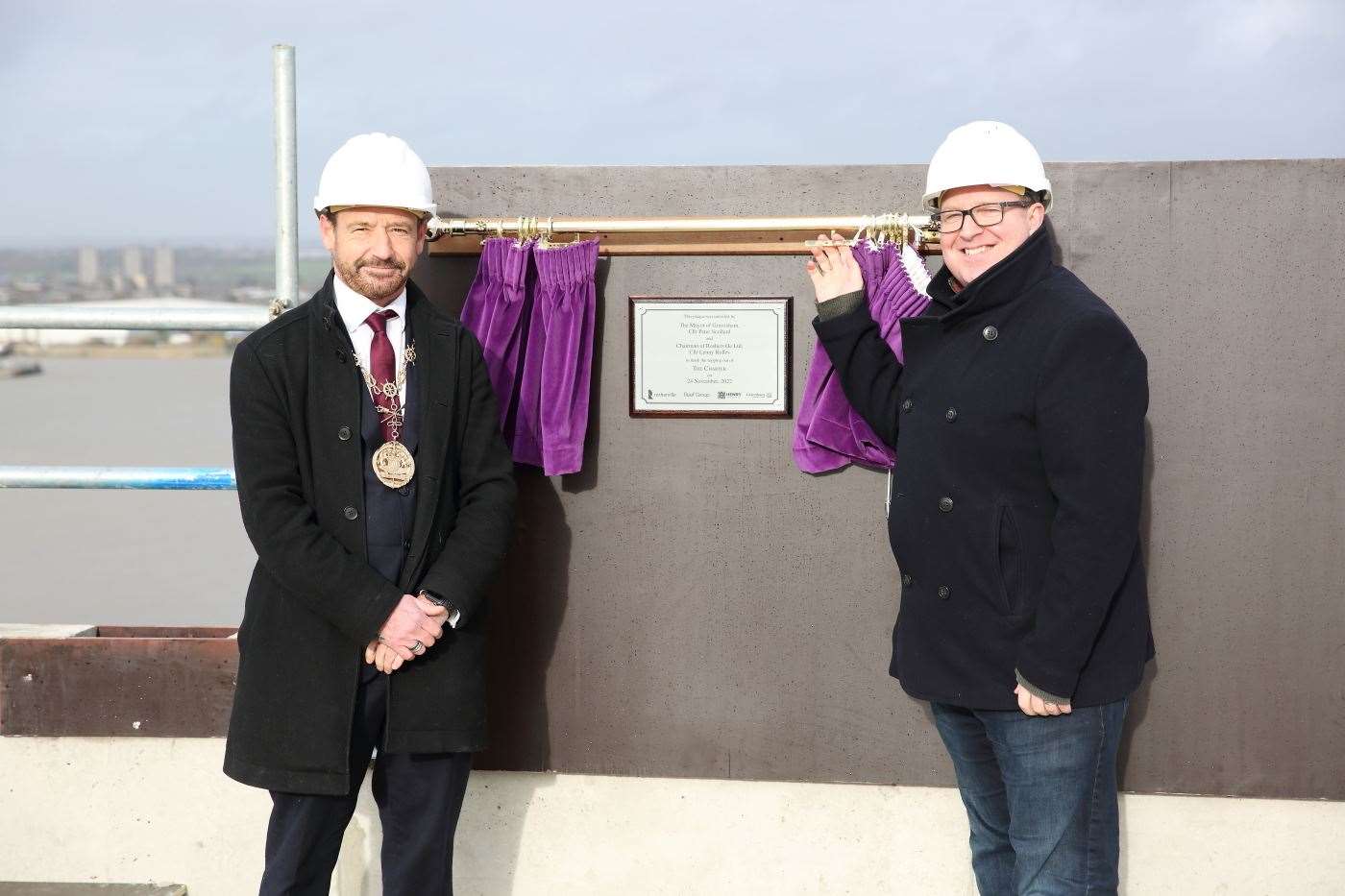 Mayor Cllr Peter Scollard and Cllr Lenny Rolles unveil the plaque. Picture: Gravesham Borough Council