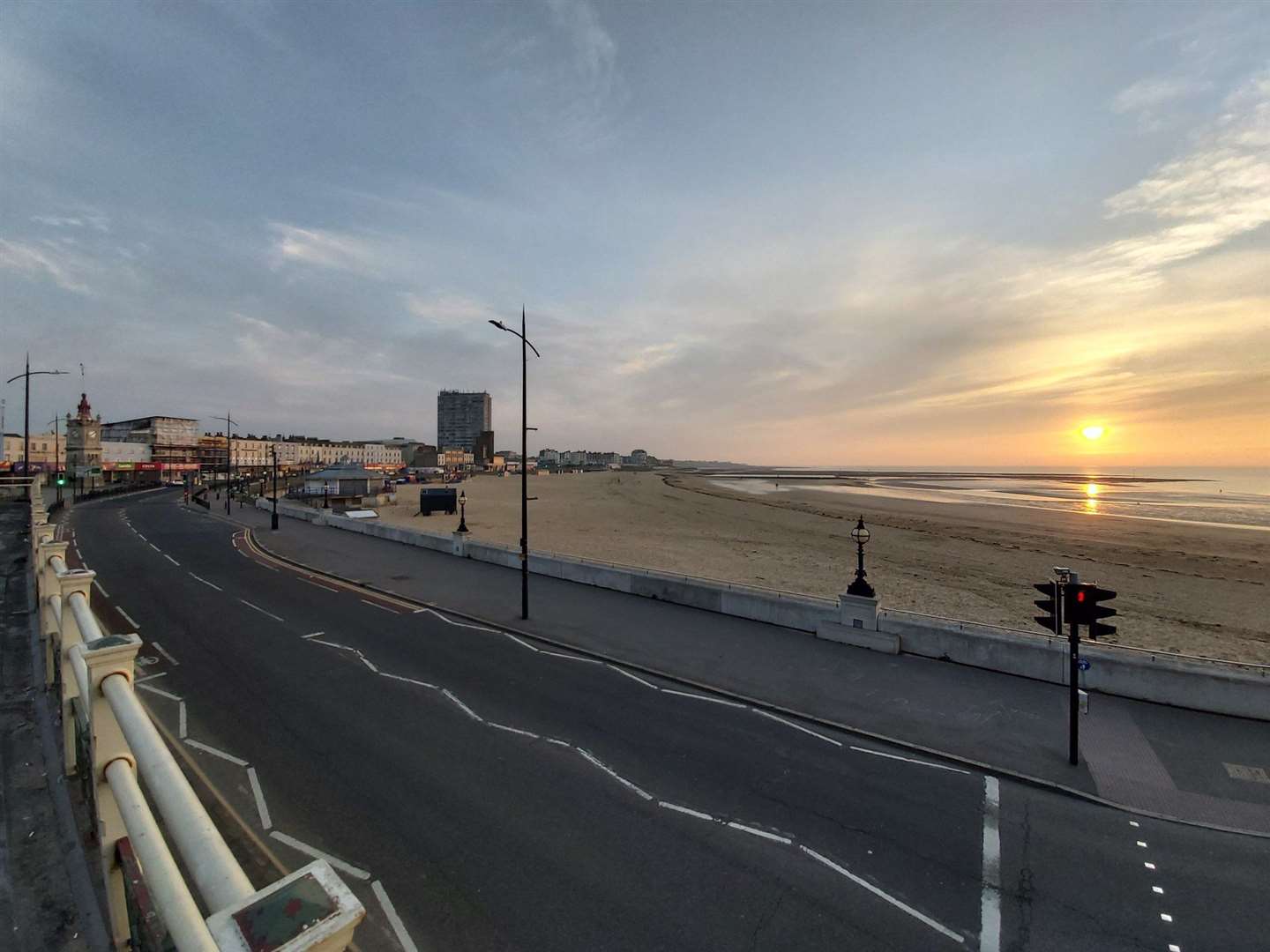 Beaches were cleared in the evening, however, it was a different story during the daytime. Pic: Kent Police Thanet, Twitter