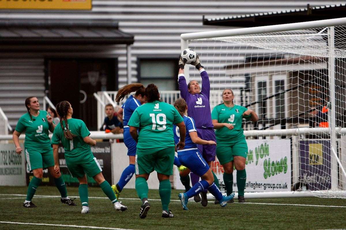 Plate final action between Cray Valley (PM) Ladies (Green) and Herne Bay FC Women Reserves (Blue) Picture: PSP Images