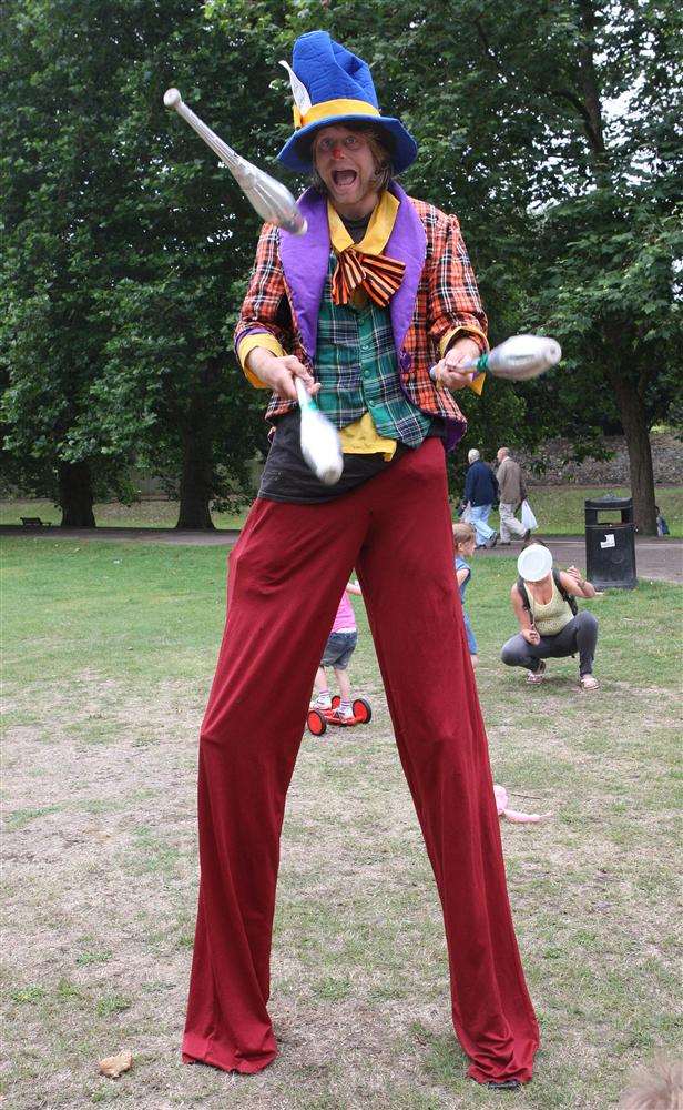 The Mad Hatter entertains at Sandwich Festival circus workshop