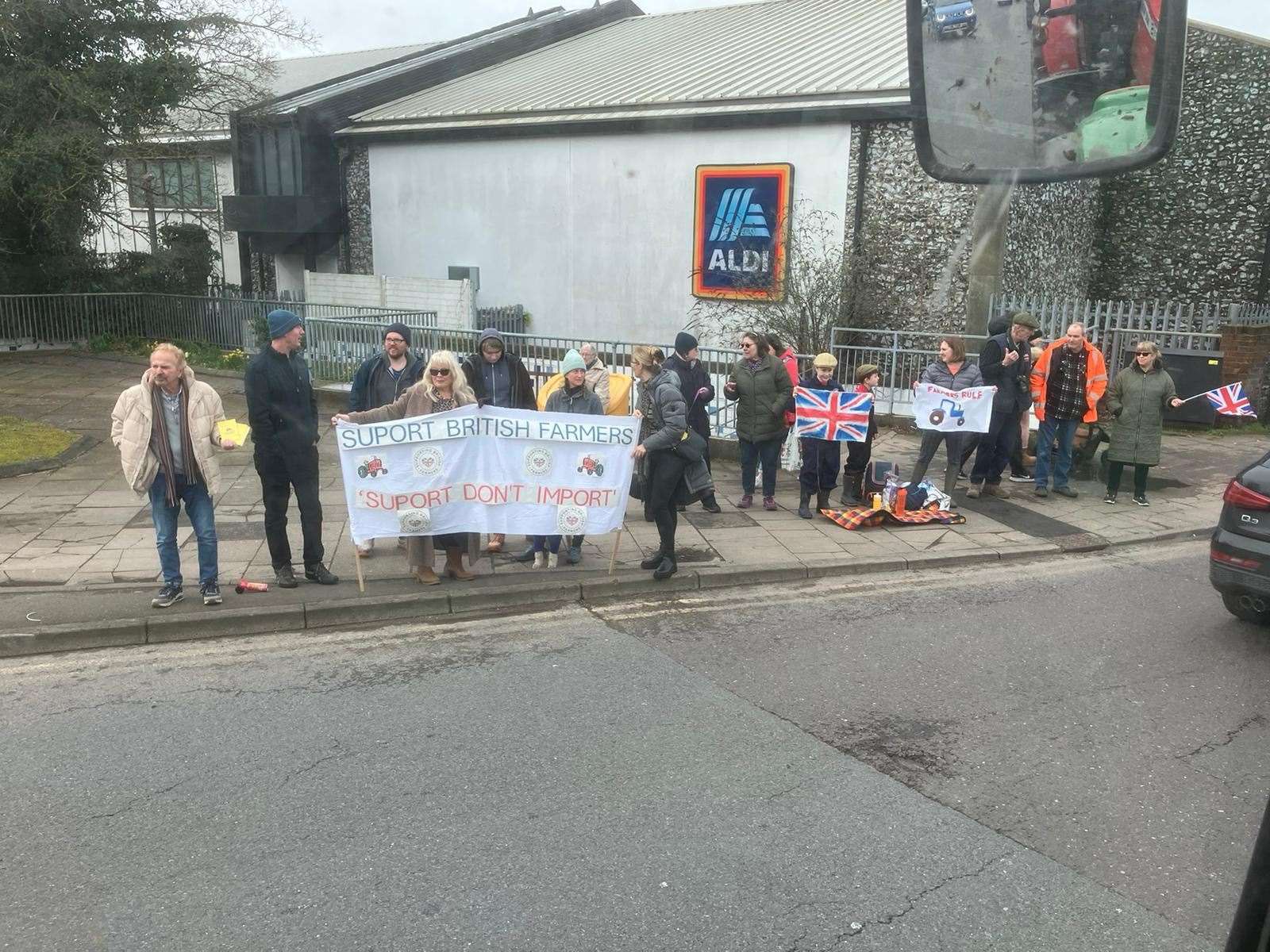 Die Demonstrationen finden zu einer Zeit statt, in der die europäischen Landwirte ihre Proteste gegen Maßnahmen der Europäischen Union und steigende Preise verstärken.  Foto: Sadie Howland