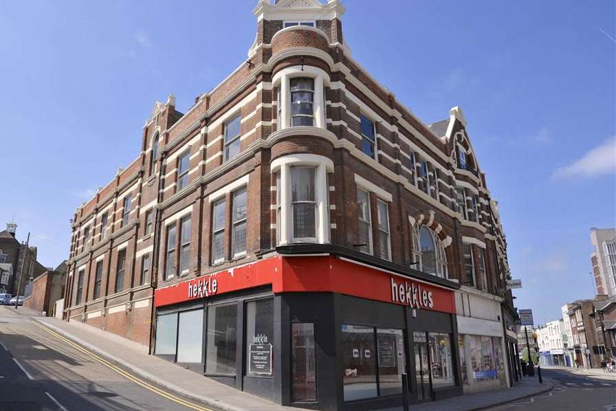 The building on the corner of High Street and Manor Road could become a hotel