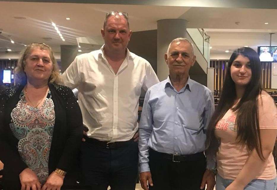 Barry Manners with Shammon Roel and family in Sydney in 2019