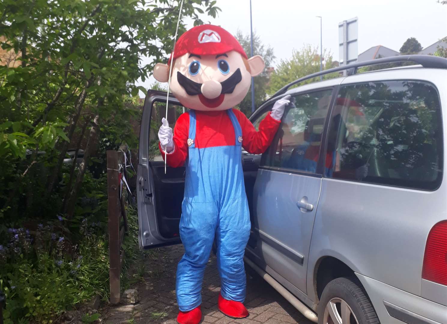 Super Mario helped Maidstone's Coronavirus Mutual Aid group deliver isolation boxes