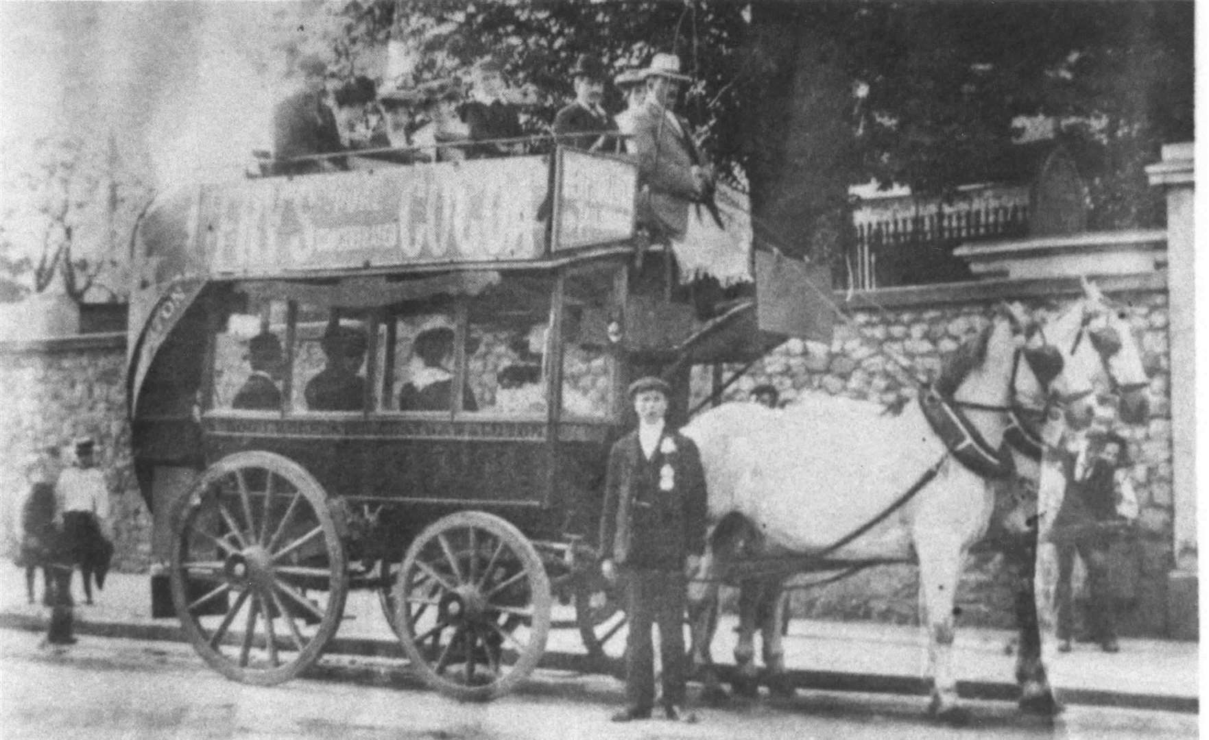 This Horsebus service operated between the Old Gun at Strood and the Hen and Chicks, Luton