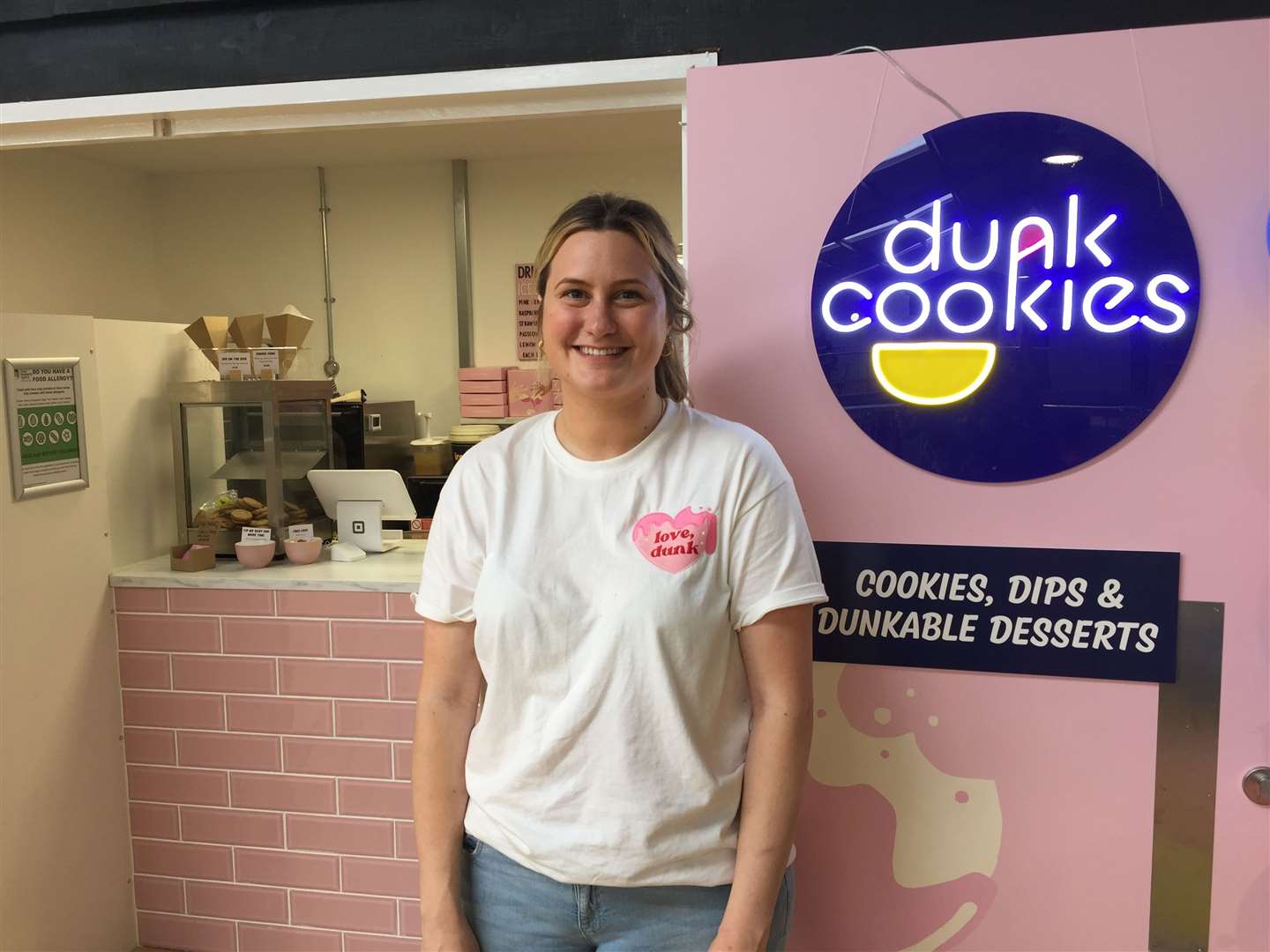 Annabelle Cox runs Dunk Cookies