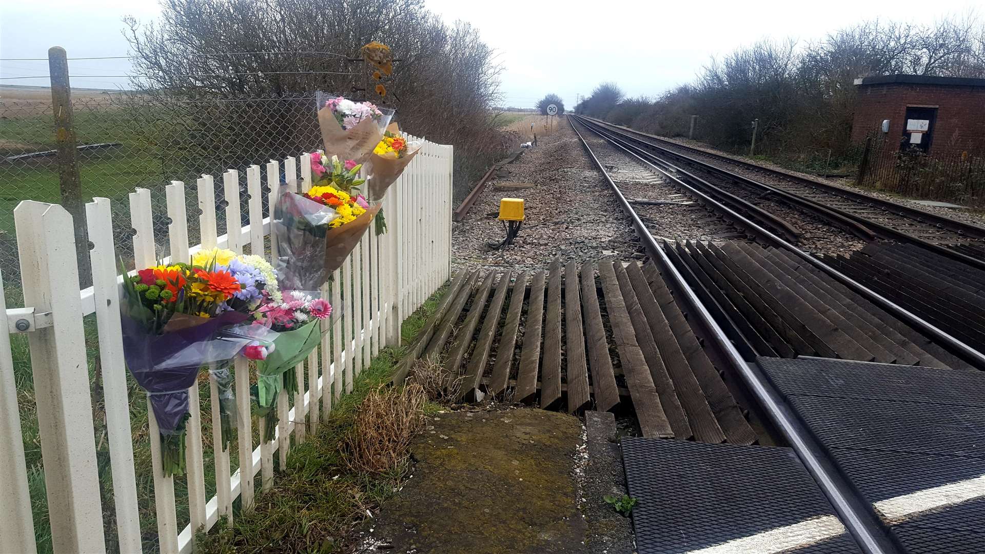 Floral tributes at the scene of the tragedy at Graveney (7254866)