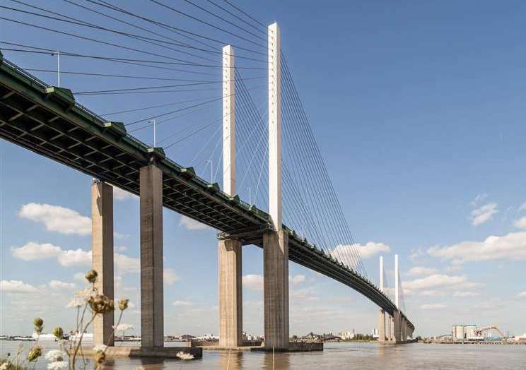 Drivers are continuing to report problems with the Dart Charge system at the Dartford Crossing