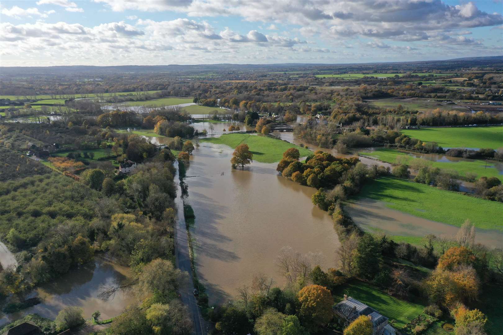 Flooding in Yalding on Novermber 18. Picture: UKNIP