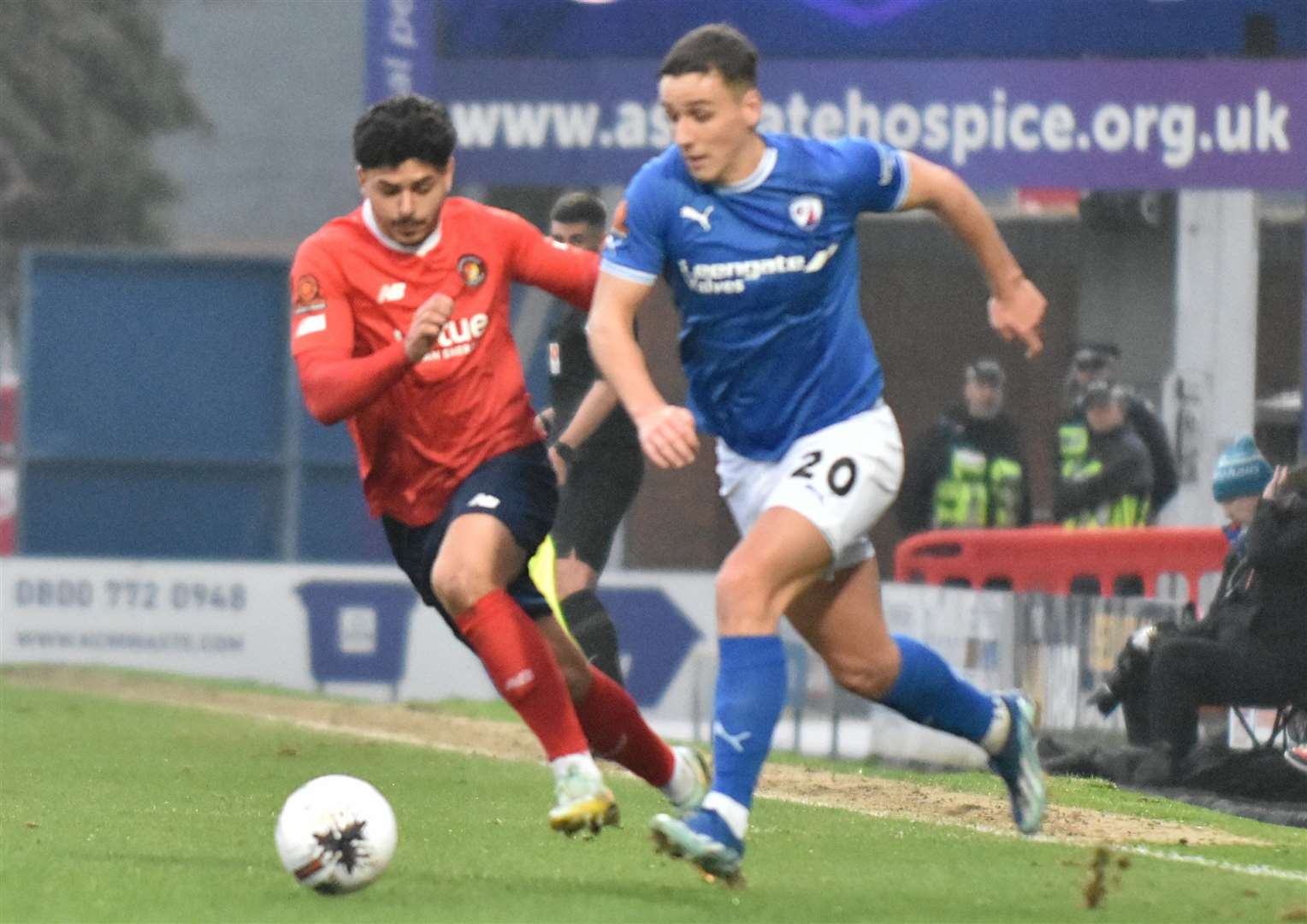 Chesterfield’s Jeff King closed down by Ebbsfleet’s Toby Edser. Picture: Ed Miller/EUFC