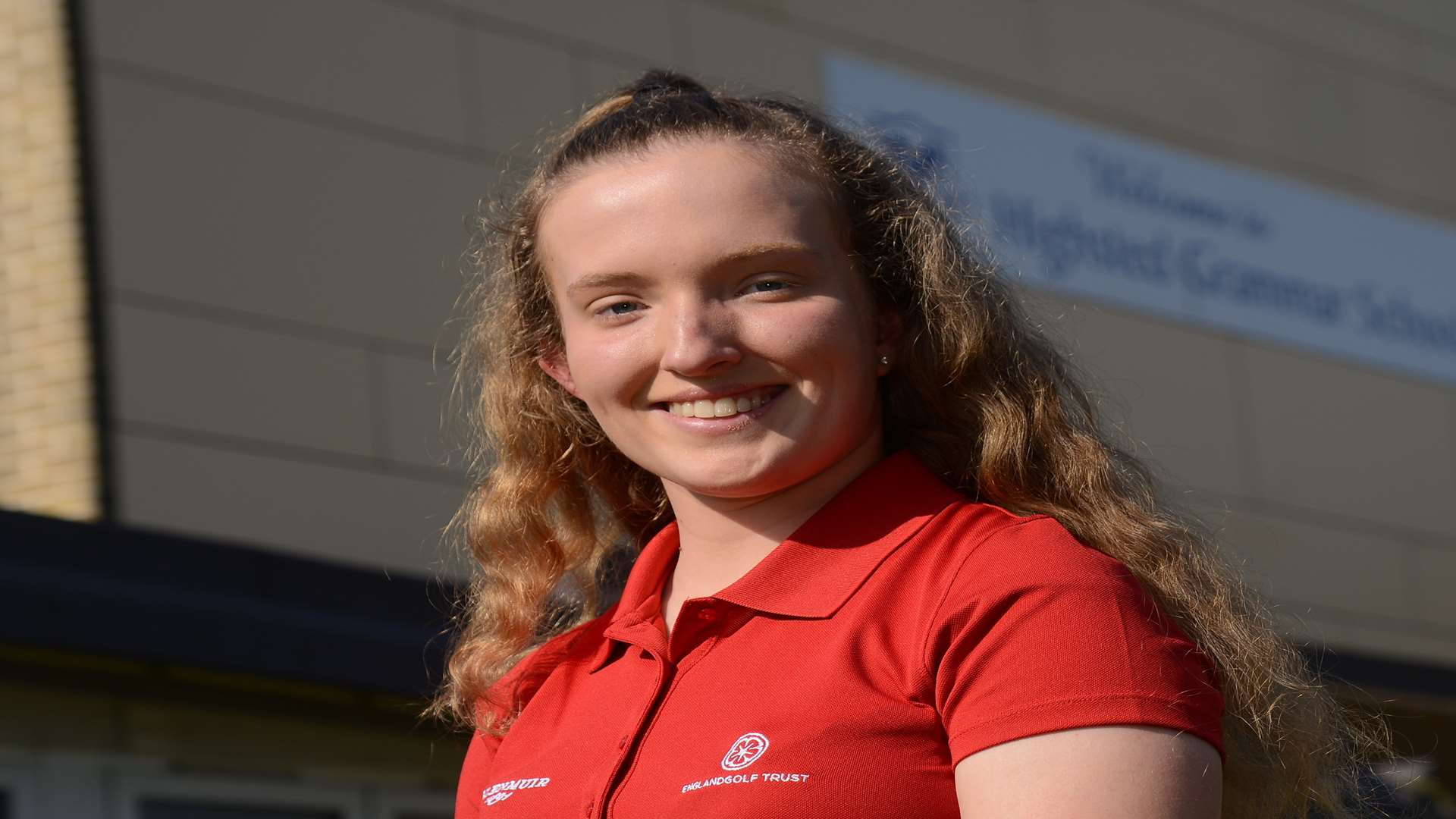 Nicola Smith who has won a scholarship to a US university with her golfing skills