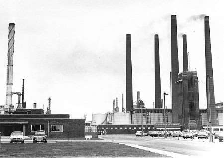 Kingsnorth Power Station 1975