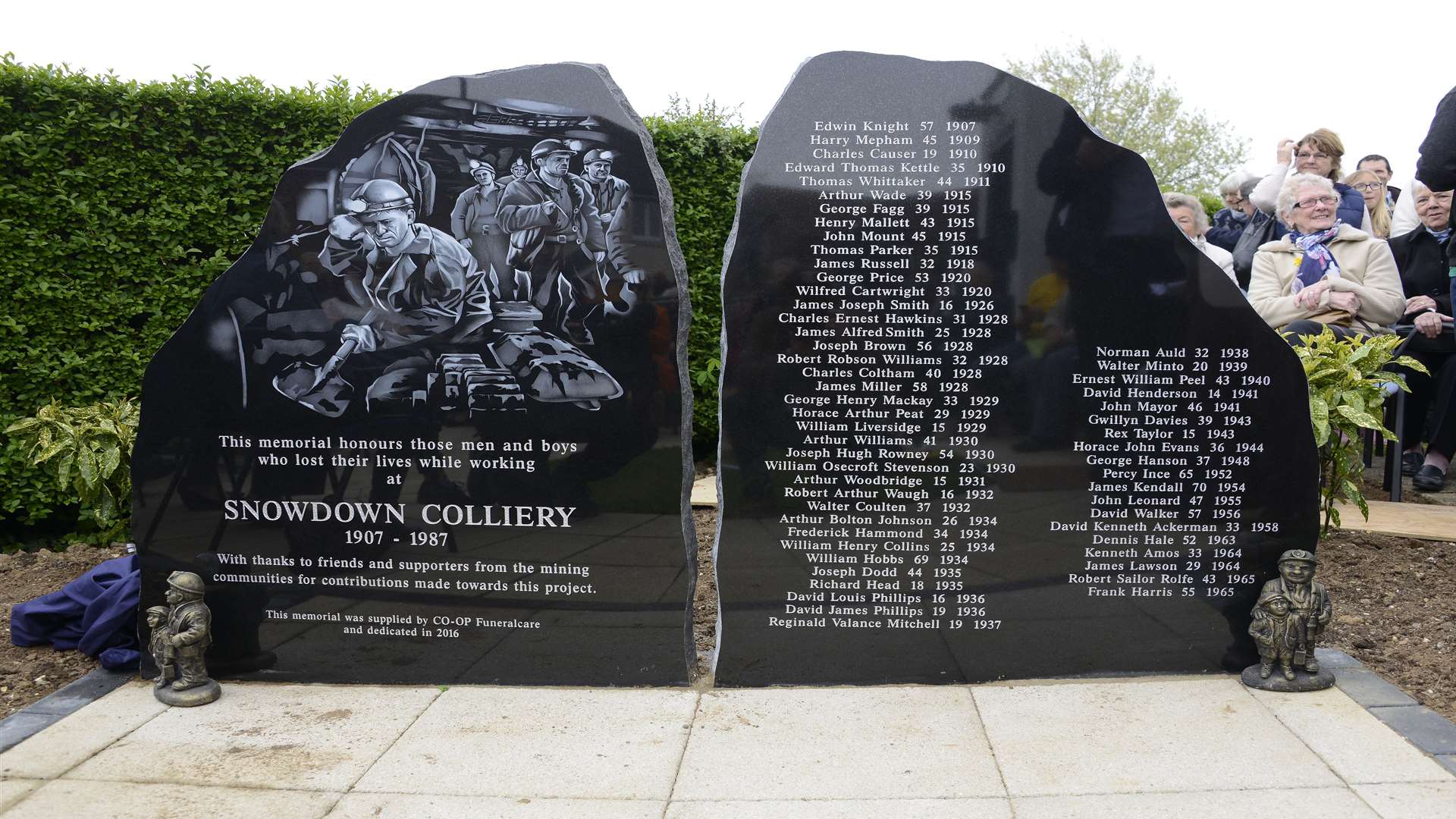 A new memorial stone to those who died due to accidents in Snowdown Colliery has been unveiled in Aylesham