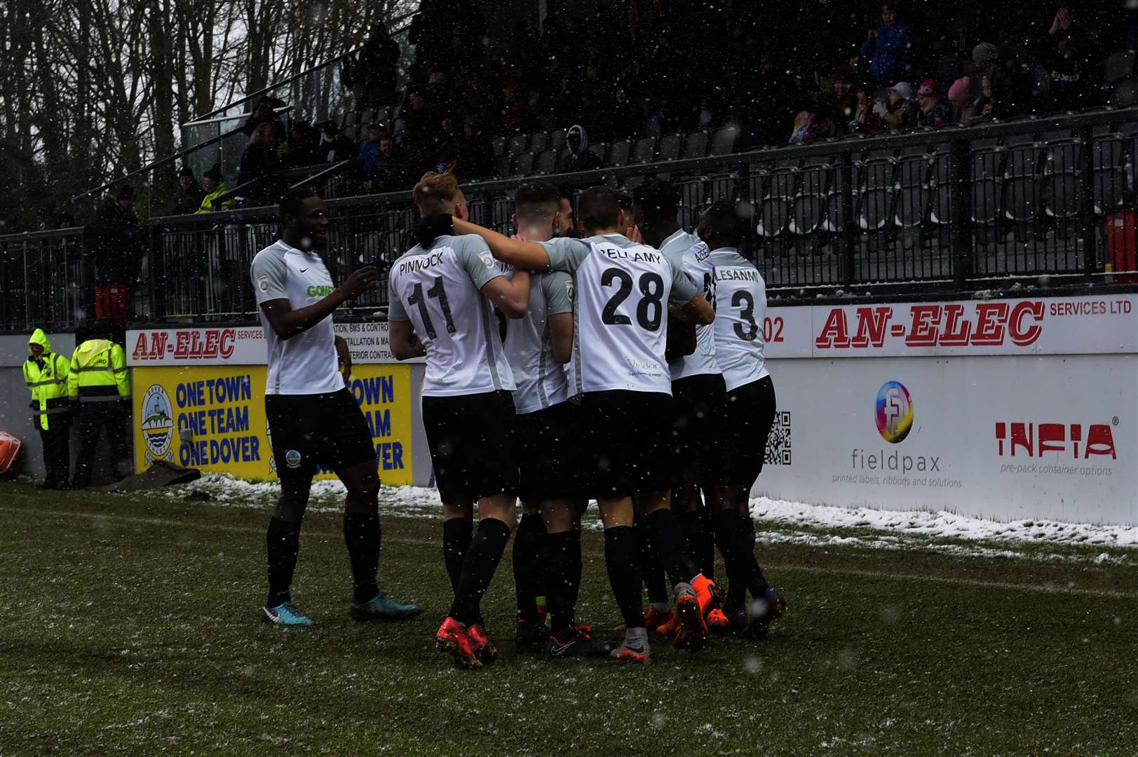 Dover Athletic FC, Crabble, Dover. Dover (black/white) v Maccelsfield in National League. Dover celebrate the first goal.Picture: Tony Flashman (1209269)