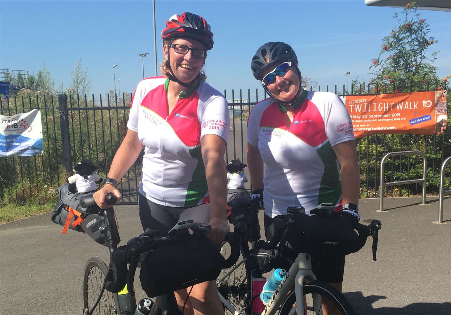 Lorraine McCormack (left) and Rachel Knott setting off on their 2,000km bike ride from Gravesend to Donegal (14277668)