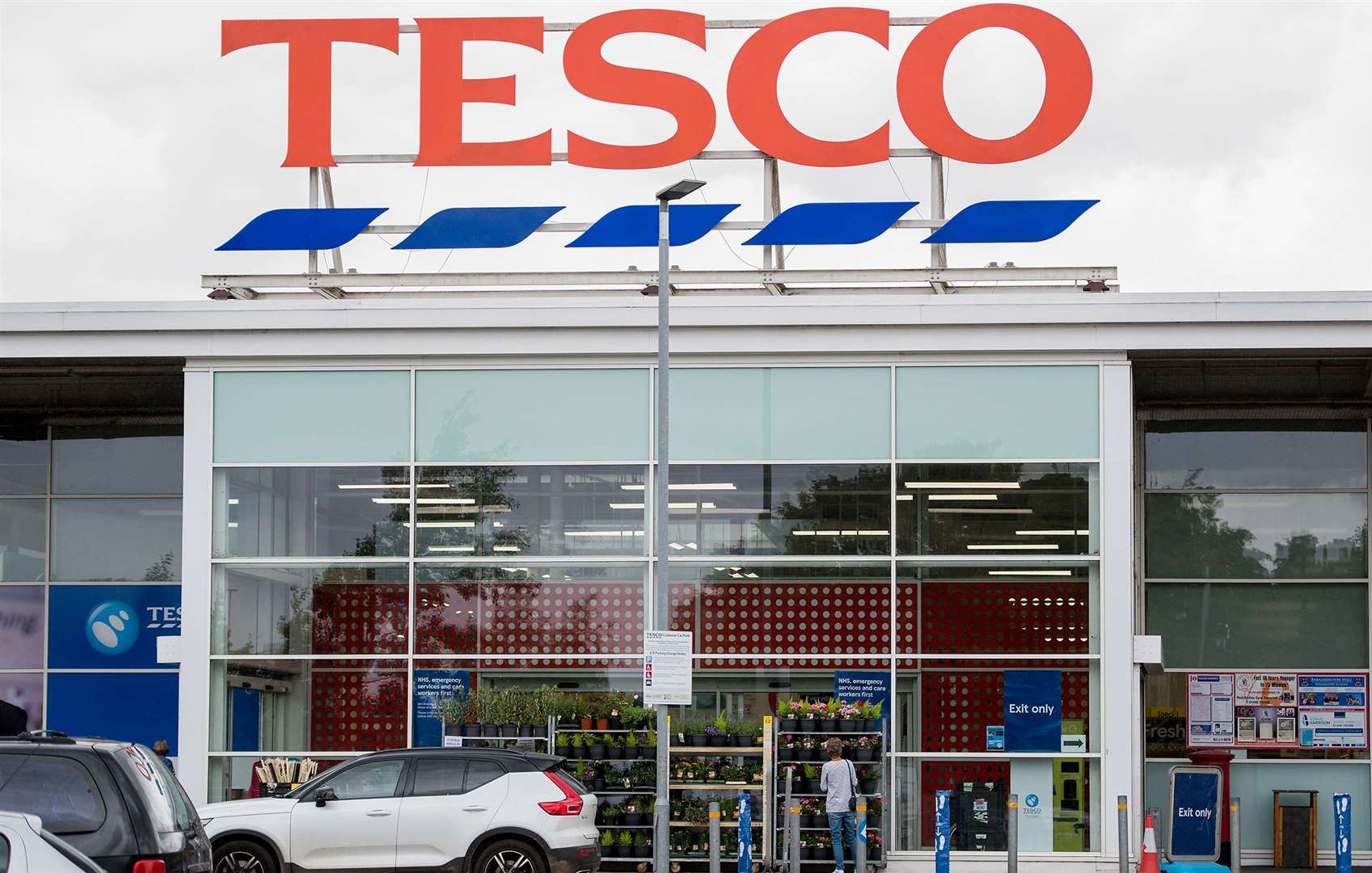 Tesco is recalling items in its Free From range which mistakenly contain gluten