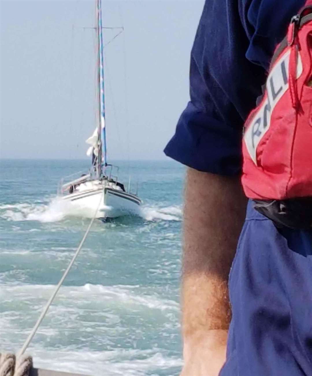 Margate RNLI assists disabled yacht. Credit: RNLI (3192722)