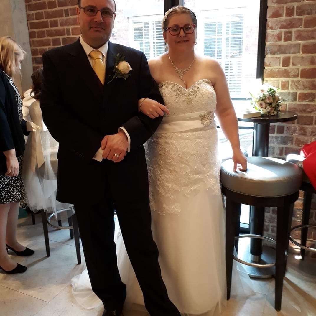Alex and Louise Bannister volunteered for the first time as a married couple (5332952)