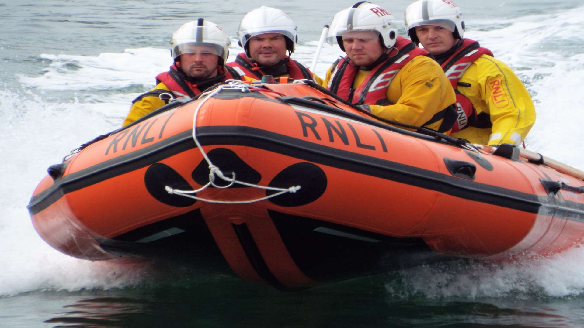 Sheerness RNLI inshore crew were called out.