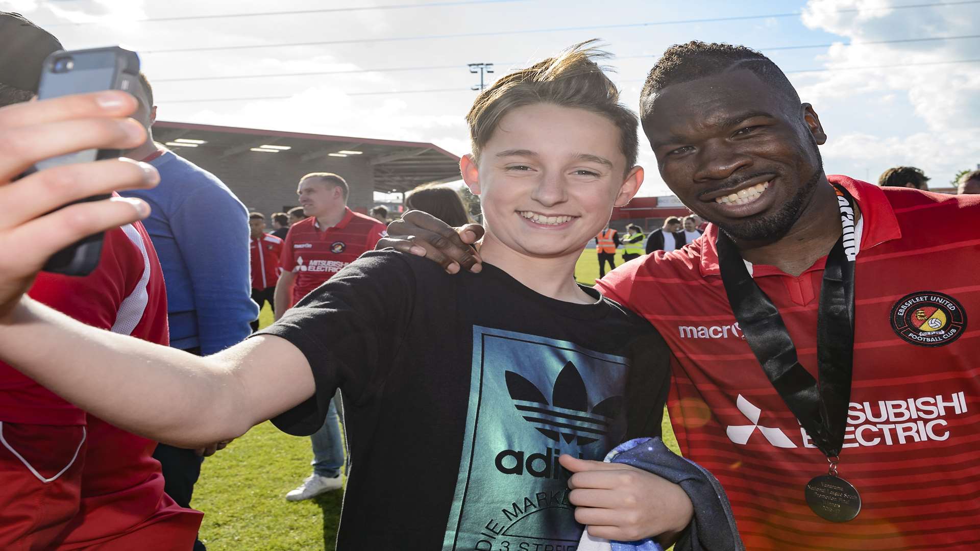 Aaron McLean poses for a selfie after the play-off final Picture: Andy Payton