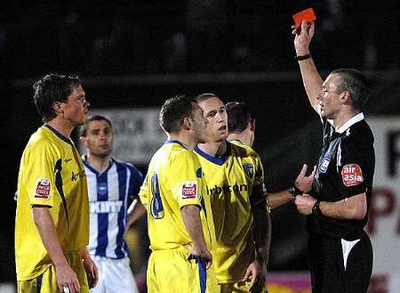 Referee Mick Thorpe sends off Sean Clohessy in the final minutes. Picture: MATTHEW WALKER