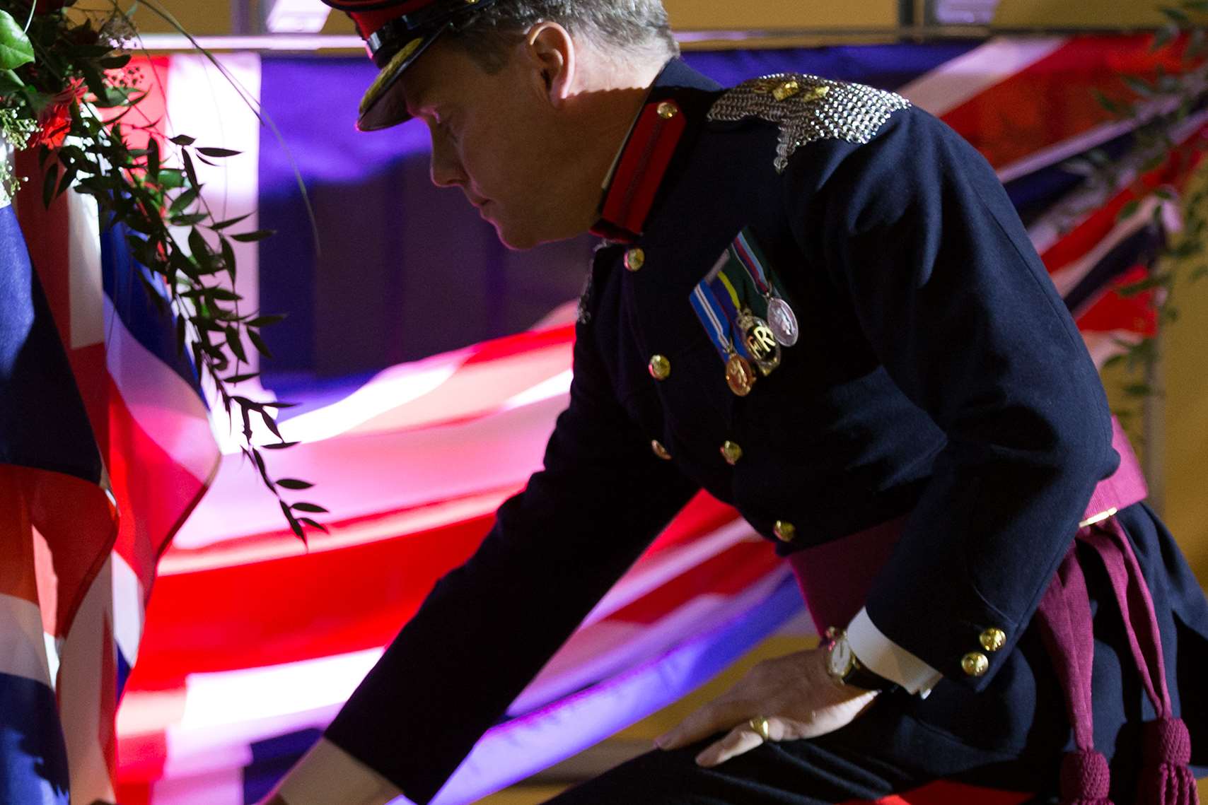 Deputy Leuitenant of Kent lays Poppy Commemorative Wreath