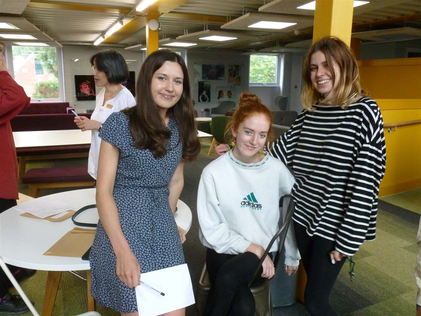 Olivia Dean, Chloe Henshaw and Isabella Lynn from Cranbrook School are off to Cambridge (3642514)