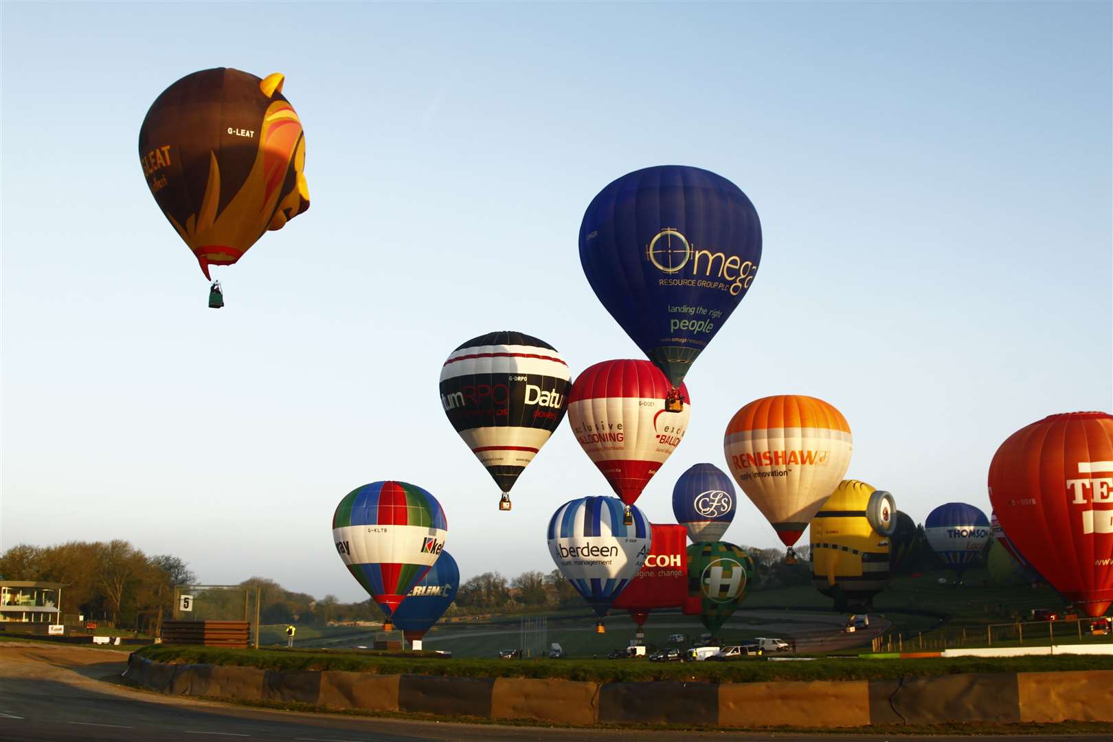 82 hot air balloons took off from Lydden Hill and crossed the Channel in April 2017, setting a new Guinness World Record