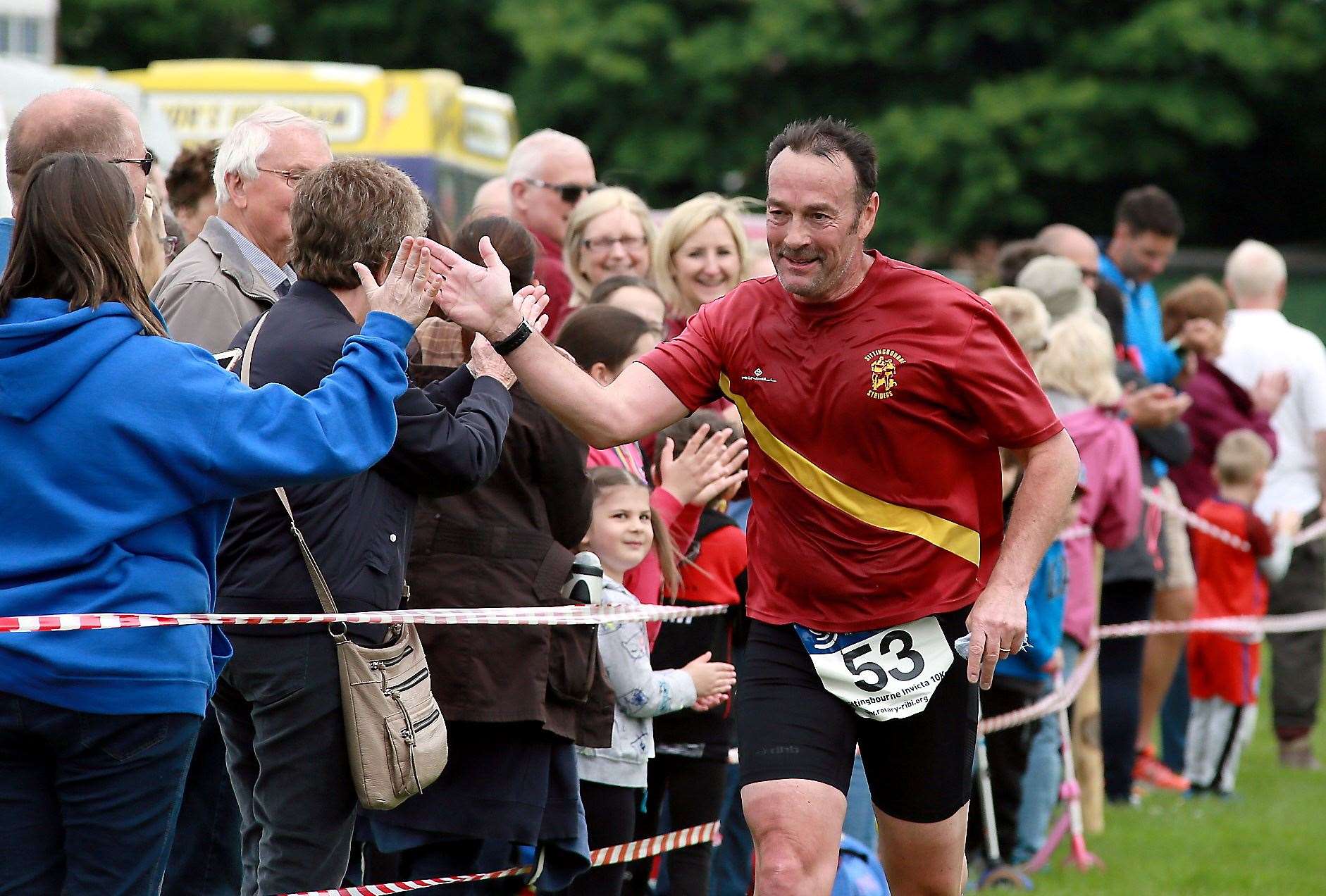 Runners come from across the country to compete in the Sittingbourne Invicta race