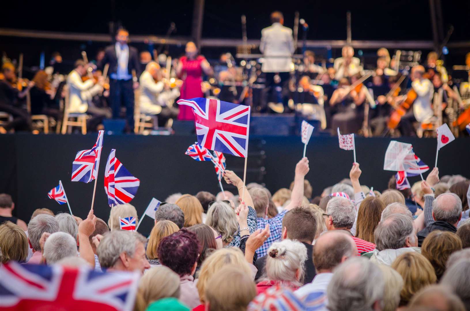 Be close to the stage at the Leeds Castle Concert with our competition