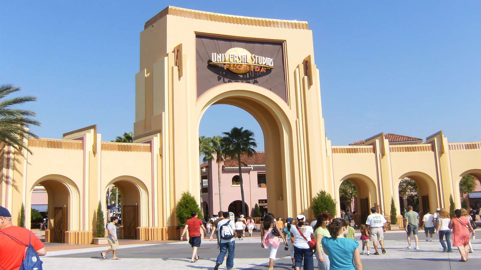 The gate to Universal Studios in Florida