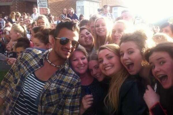 Peter Andre posted a picture of himself swamped by fans in Rochester