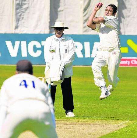 Azhar Mahmood bowls against Northamptonshire