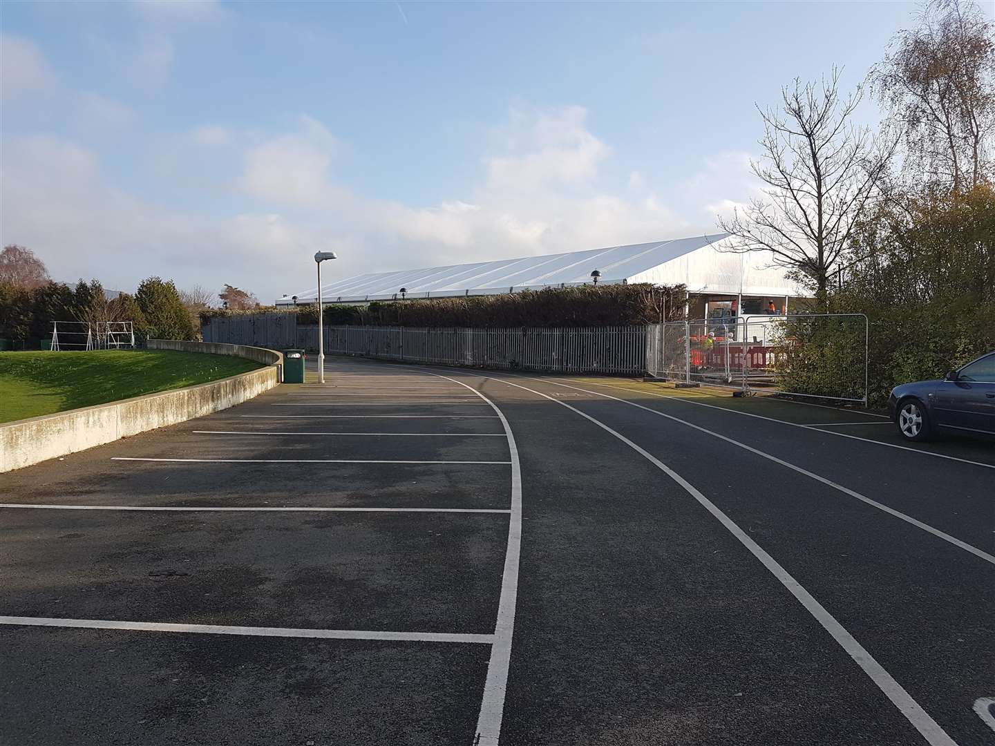 Building on the temporary Morrisons in Folkestone begins (5631476)
