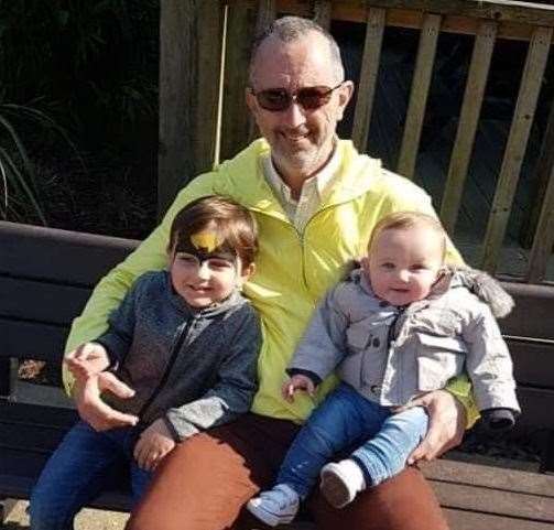 Missing Tunbridge Wells man Paul Perkins, with grandchildren Ronnie and Freddie