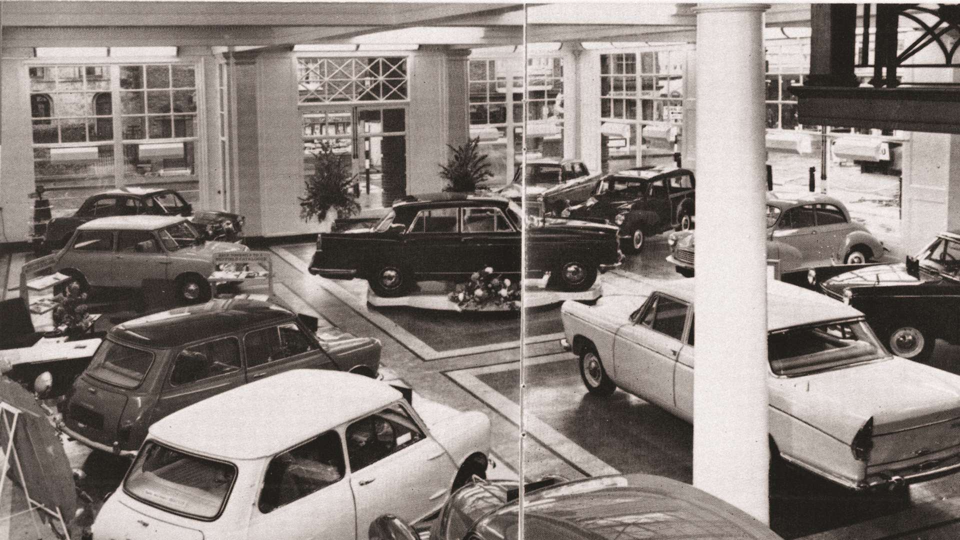 The Spital Street showroom in Dartford in the 1960s, stocked with Minis and models from Austin and Morris