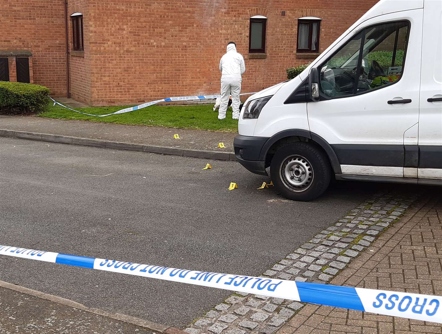 Forensics teams in Cooper Close, Greenhithe