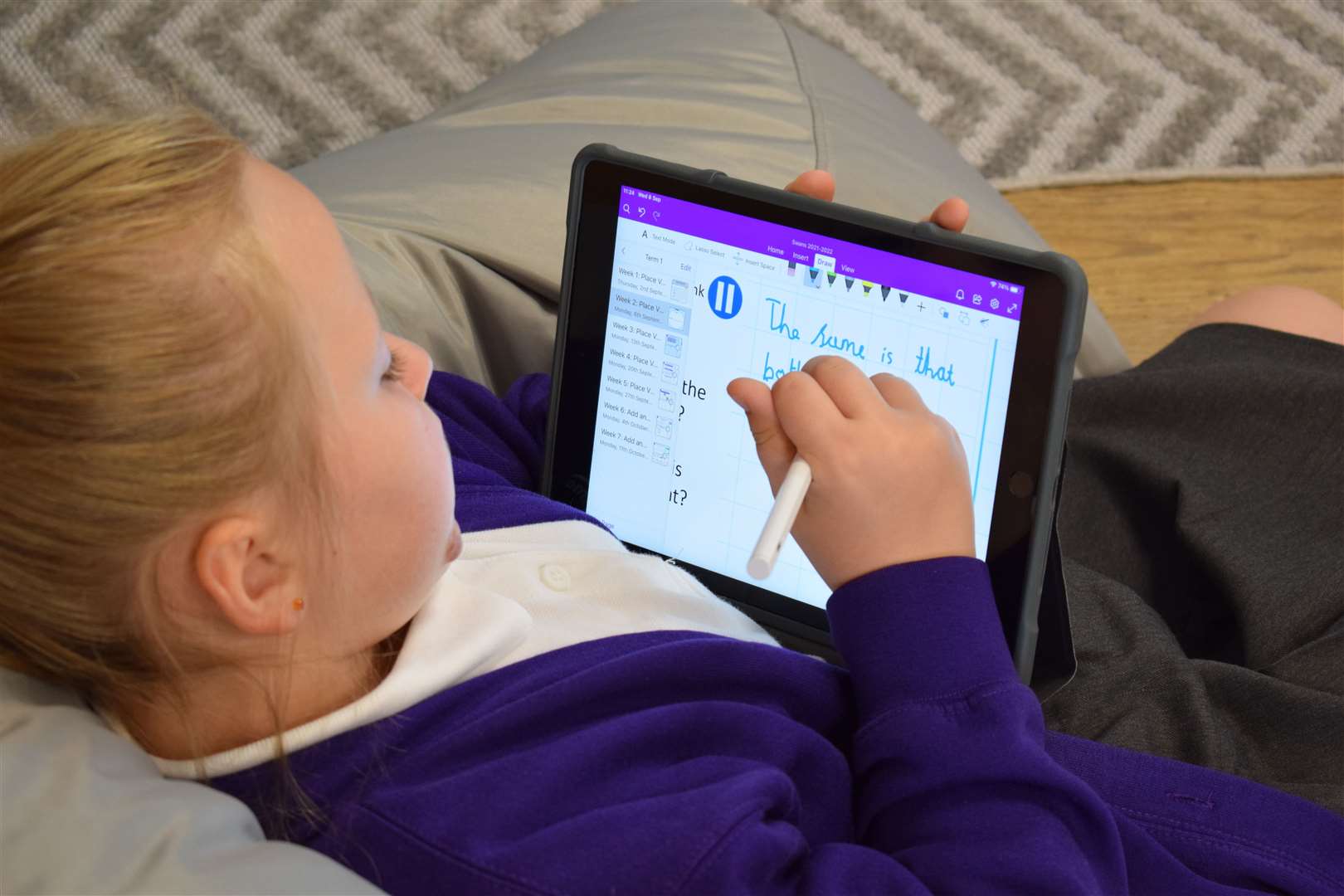 Is the introduction of iPads and tablets into the classroom affecting children's handwriting?
