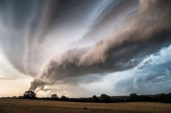 The unusual cloud formations over Tenterden this evening. Picture: @paulwdumbleton