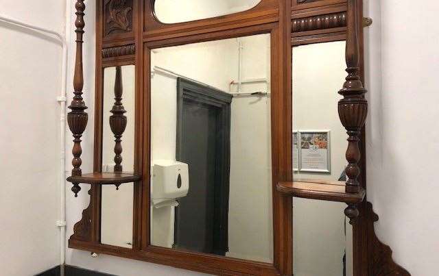 It’s been a long time since I encountered such an impressive mirror in the gents
