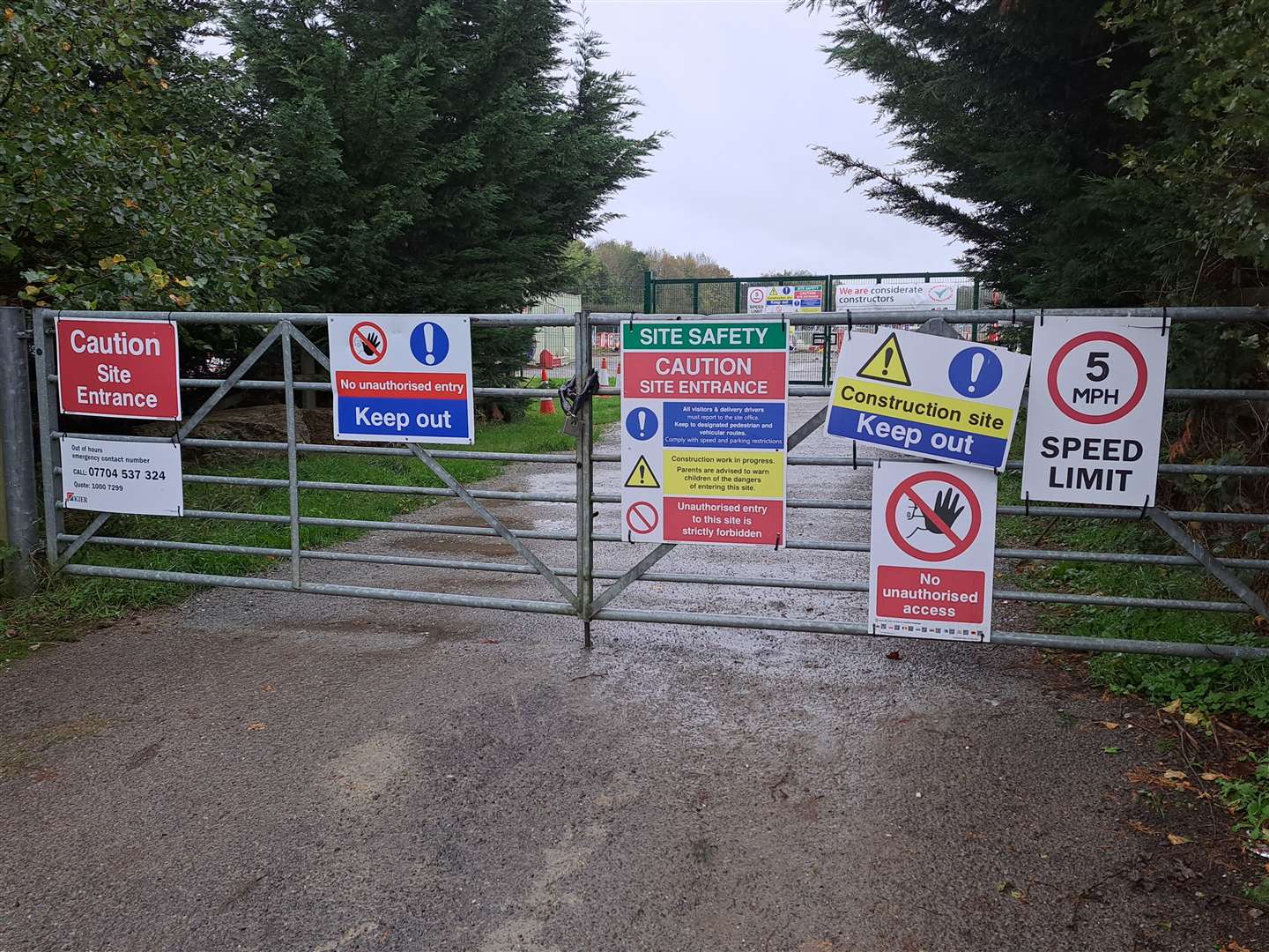 Entry to the site off Quarryman's Road