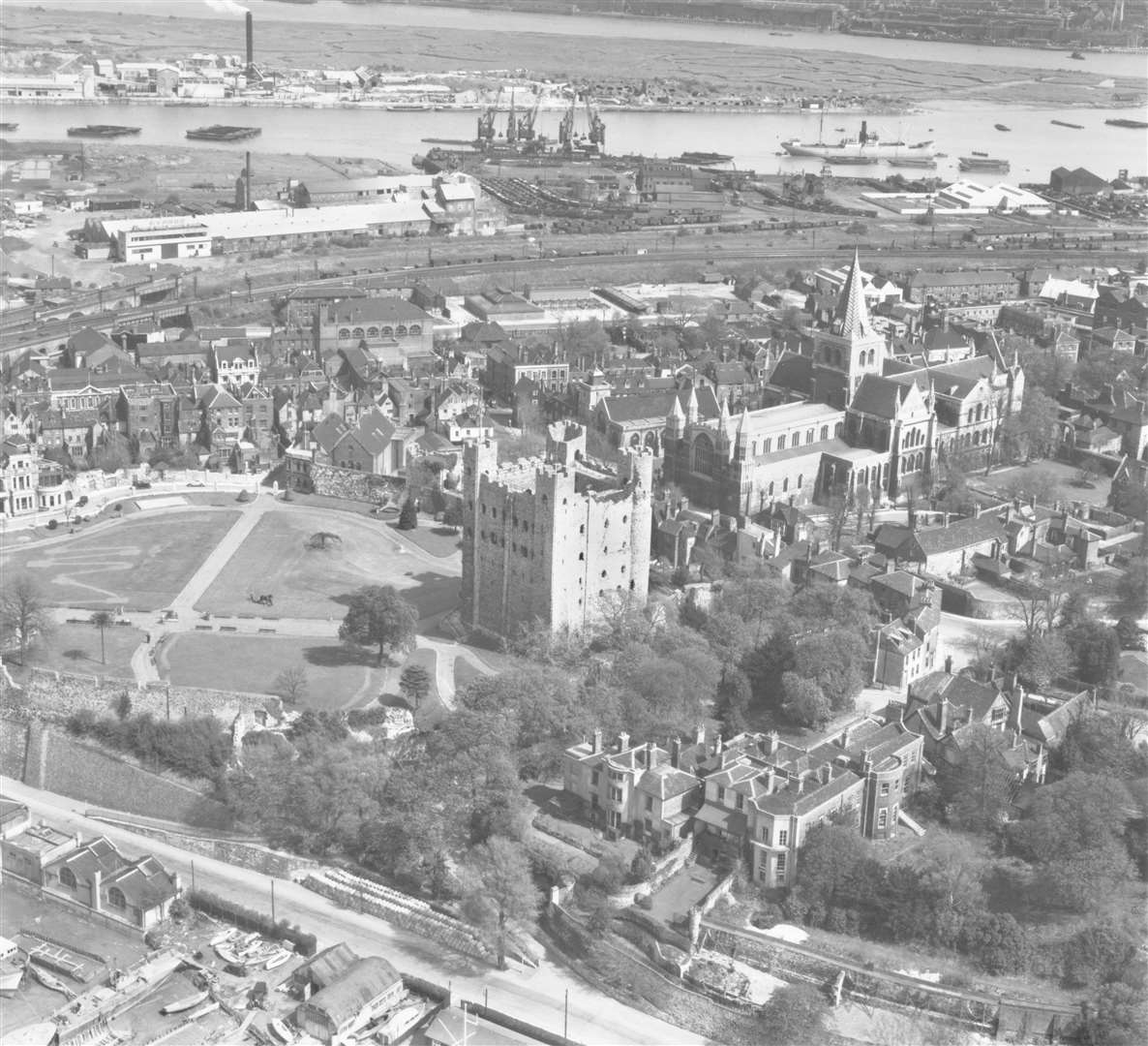 Looking down at Rochester Castle and cathedral in 1947. Picture: Historic England