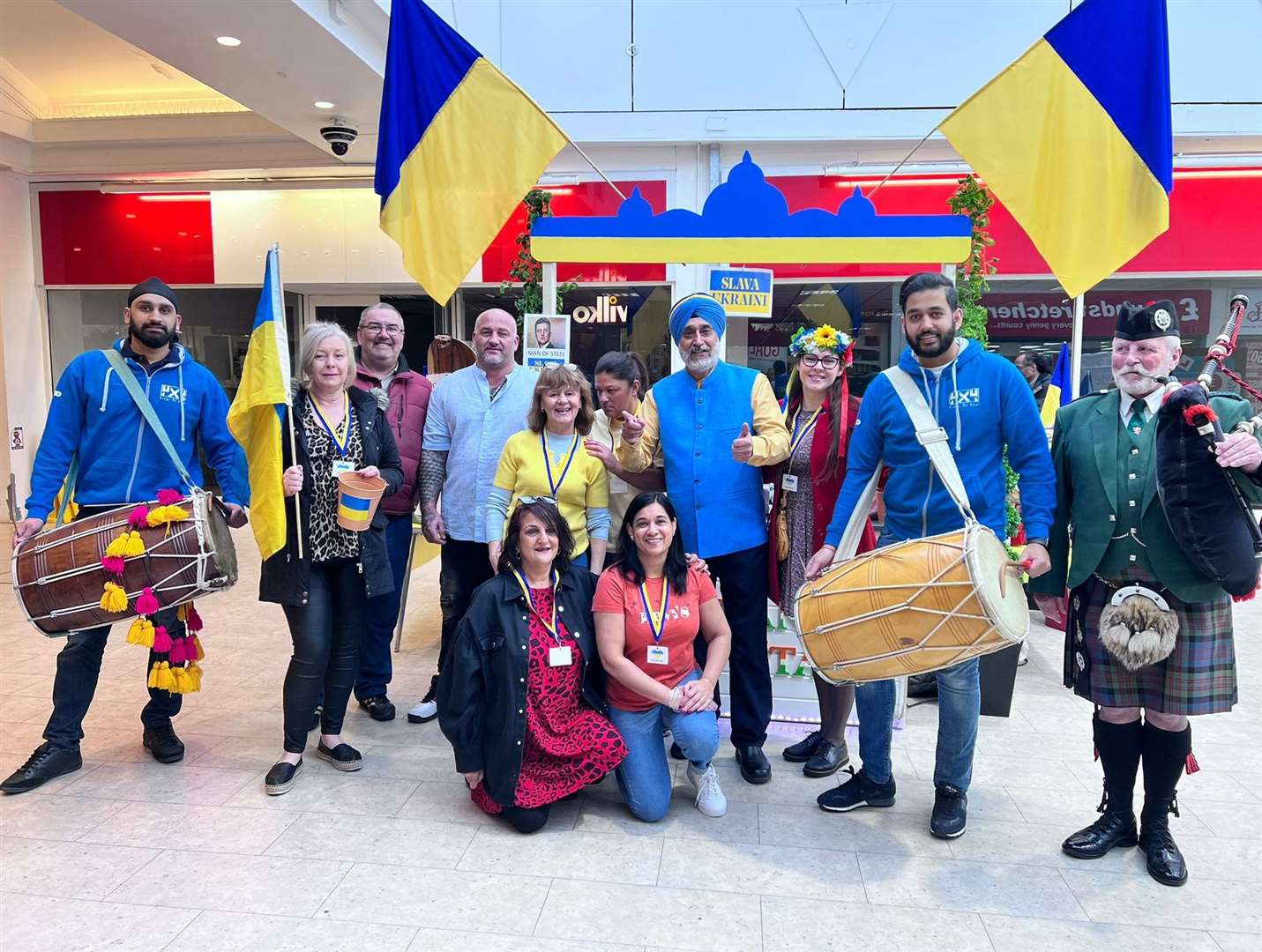 Andy was joined by the band Four by Four Bhangra and a Scottish bagpiper from Folkestone