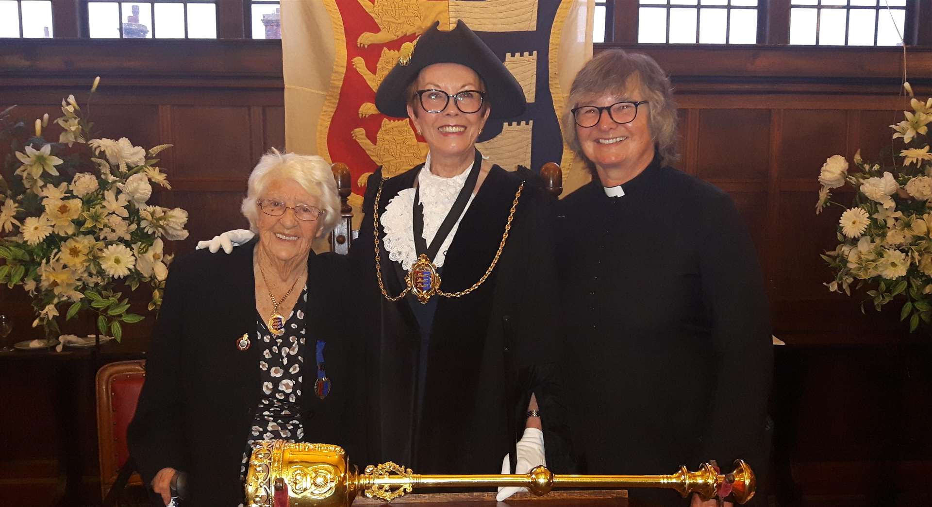 The last female mayor Mary Laslett with the new Mayor Cllr Veronica Liote and chaplain Jean Males